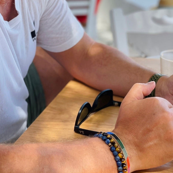 Unisex beaded multicolor bracelet for man and woman